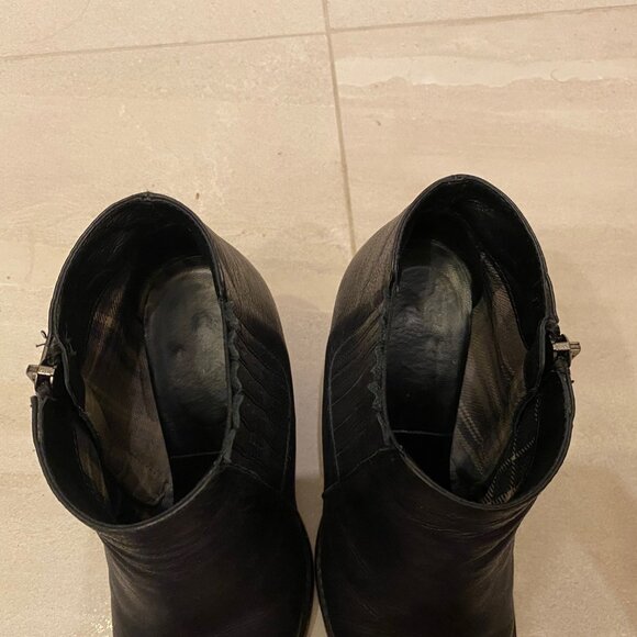 Aquatalia waterproof blk leather booties 6.5 - Picture 3 of 7